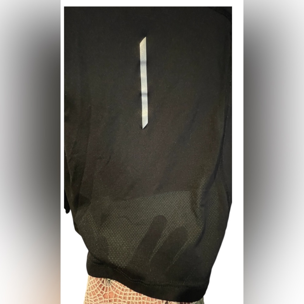 Old Navy Vintage GoDry Active Black Long Sleeve Top - Picture 6 of 12